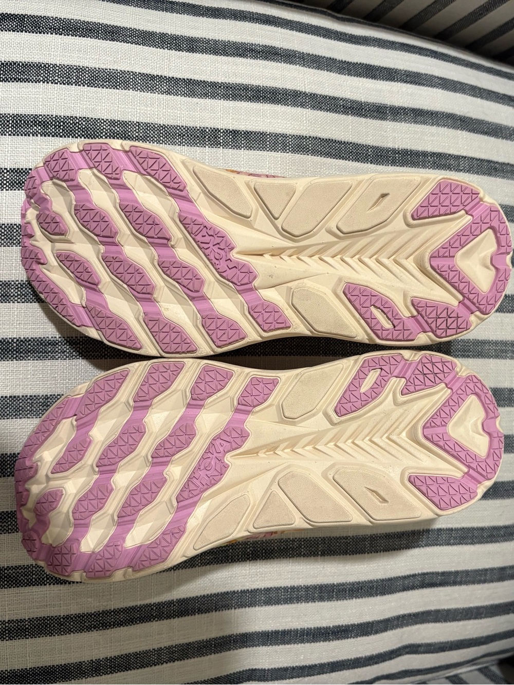 Hoka x Free People Golden Coast Floral Clifton 8 Shoes - Picture 5 of 7